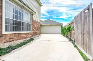 13238 Aspen Bough Cir, Houston, TX 77065 - Photo 29