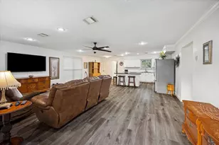 4718 Blanton Blvd, Houston, TX 77092 - Photo 11