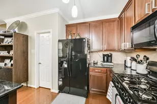 1430 W 24th St, Houston, TX 77008 - Photo 11