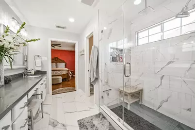 1430 W 24th Street, Houston, TX 77008 - Photo 3