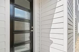 111 E 33 St, Houston, TX 77018 - Photo 3