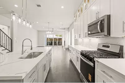 111 E 33 Street #B, Houston, TX 77018 - Photo 11