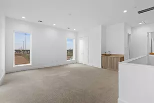5915 E Post Oak Ln, Houston, TX 77055 - Photo 33