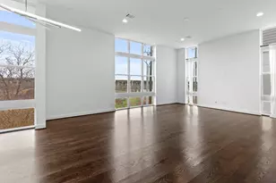 5915 E Post Oak Ln, Houston, TX 77055 - Photo 11