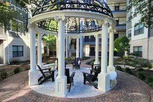 2345 Sage Rd, Houston, TX 77056 - Photo 3