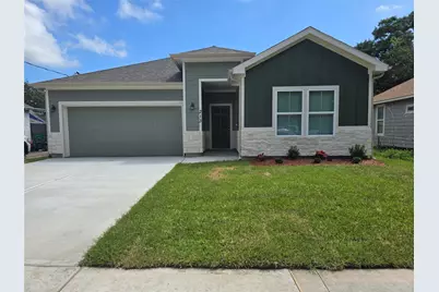 213 Adoue Avenue, Baytown, TX 77520 - Photo 1