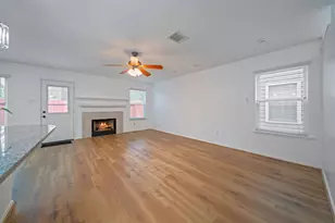 123 N Villa Oaks Dr, The Woodlands, TX 77382 - Photo 3