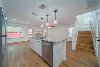 123 N Villa Oaks Drive, The Woodlands, TX 77382 - Photo 7