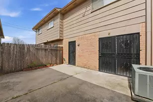 12447 Sharpview Dr, Houston, TX 77072 - Photo 25