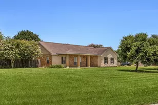 2527 Settler's Way Dr, Sealy, TX 77474 - Photo 19