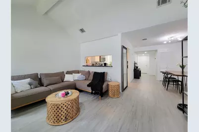 755 Bering Drive #B, Houston, TX 77057 - Photo 5