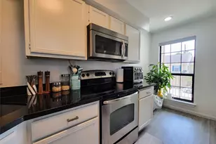 755 Bering Dr, Houston, TX 77057 - Photo 9
