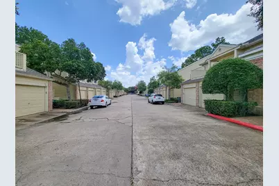 755 Bering Drive #B, Houston, TX 77057 - Photo 41