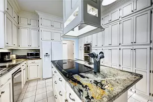 13586 Bunker Hill Dr, Willis, TX 77318 - Photo 17