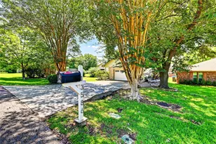 13586 Bunker Hill Dr, Willis, TX 77318 - Photo 37