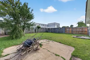 8203 Lone Quail Dr, Houston, TX 77489 - Photo 31