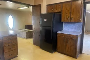 425 Margaret St, El Campo, TX 77437 - Photo 5