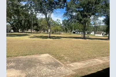 425 Margaret Street, El Campo, TX 77437 - Photo 15