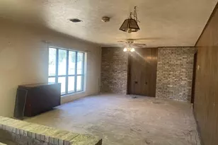 425 Margaret St, El Campo, TX 77437 - Photo 7