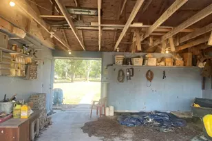 425 Margaret St, El Campo, TX 77437 - Photo 17