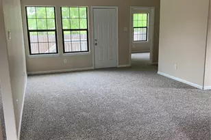 5329 Rue St, Houston, TX 77033 - Photo 3