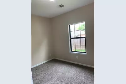 5329 Rue Street, Houston, TX 77033 - Photo 5