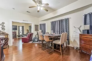 2012 31st St, Galveston, TX 77550 - Photo 5