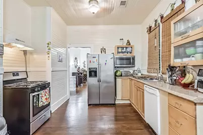 2012 31st Street, Galveston, TX 77550 - Photo 11