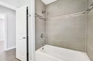 1310 Rosenberg St, Galveston, TX 77550 - Photo 39