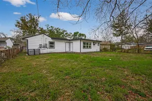 5833 Southlea St, Houston, TX 77033 - Photo 37