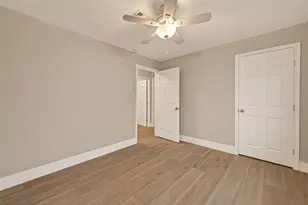 5833 Southlea St, Houston, TX 77033 - Photo 29