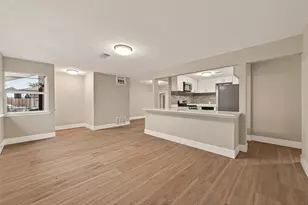 5833 Southlea St, Houston, TX 77033 - Photo 7