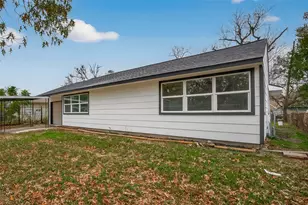 5833 Southlea St, Houston, TX 77033 - Photo 3