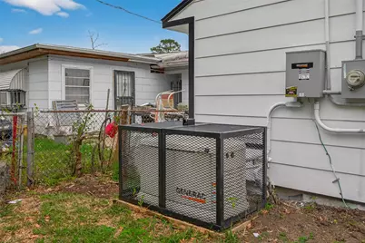 5833 Southlea Street, Houston, TX 77033 - Photo 41