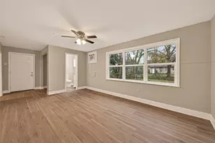 5833 Southlea St, Houston, TX 77033 - Photo 21