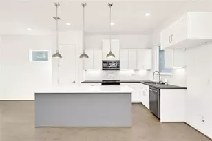 4623 Cochran St, Houston, TX 77009 - Photo 9