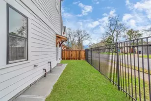 4623 Cochran St, Houston, TX 77009 - Photo 25