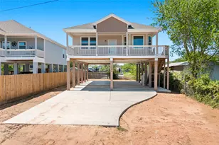 1226 9th St, San Leon, TX 77539 - Photo 3