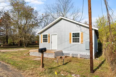1608 Connie Street, Wharton, TX 77488 - Photo 3
