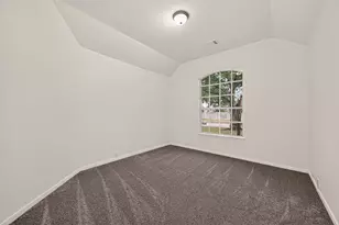 19015 White Horse Dr, Tomball, TX 77377 - Photo 17