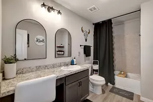 950 21st St, Hempstead, TX 77445 - Photo 23