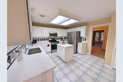 18927 Hikers Trail Drive, Humble, TX 77346 - Photo 9