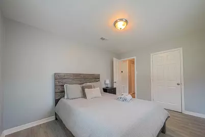 1803 Bayou Homes Drive, Galveston, TX 77551 - Photo 19