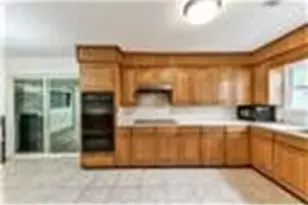 100 N Mattson St, West Columbia, TX 77486 - Photo 5