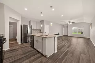 10411 Meadow Saffron Dr, Houston, TX 77016 - Photo 9
