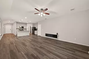 10411 Meadow Saffron Dr, Houston, TX 77016 - Photo 7