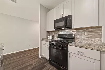 10411 Meadow Saffron Drive, Houston, TX 77016 - Photo 13
