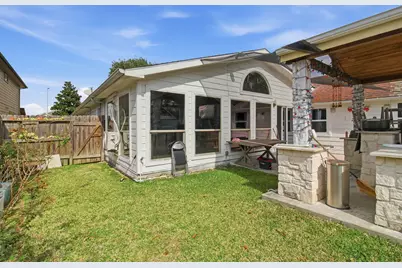 13106 Cherryglade Court, Houston, TX 77044 - Photo 11