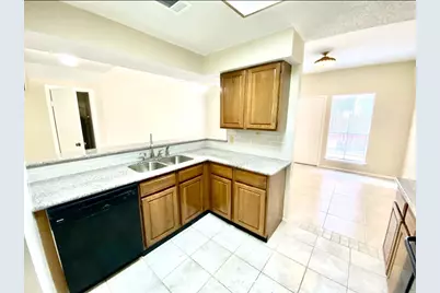 8323 Wednesbury Lane, Houston, TX 77074 - Photo 7