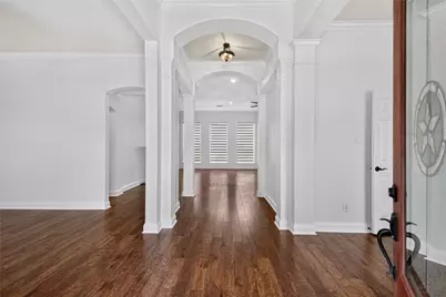 411 Bridge Crest Boulevard, Houston, TX 77082 - Photo 7